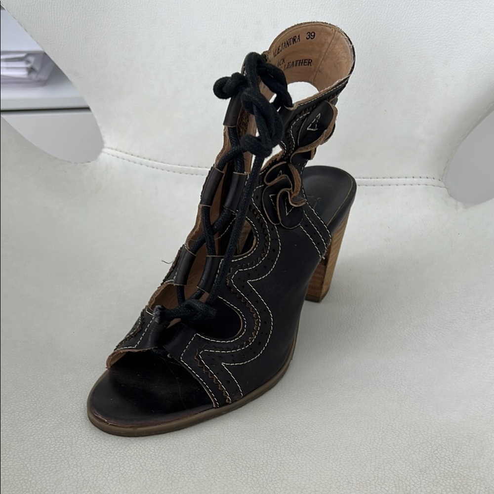 Black Leather Ankle Boots with Wavy Stitching and Block Heel